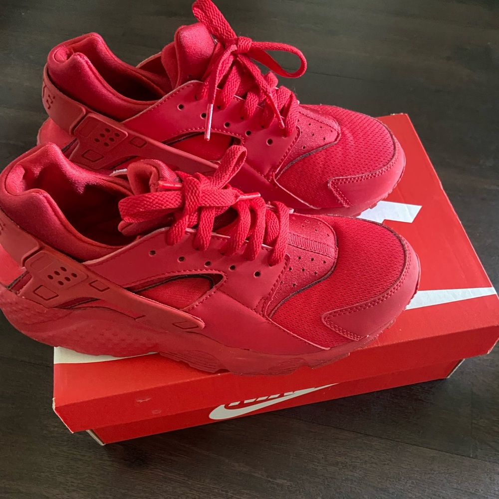 Nike Huarache Shoes Red
